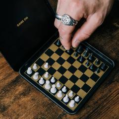 Joc de sah  - Iron and Glory - Game On