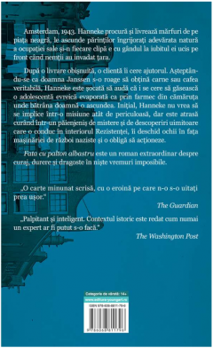 Fata cu palton albastru