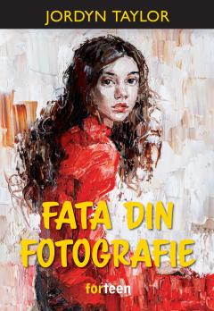 Fata din fotografie